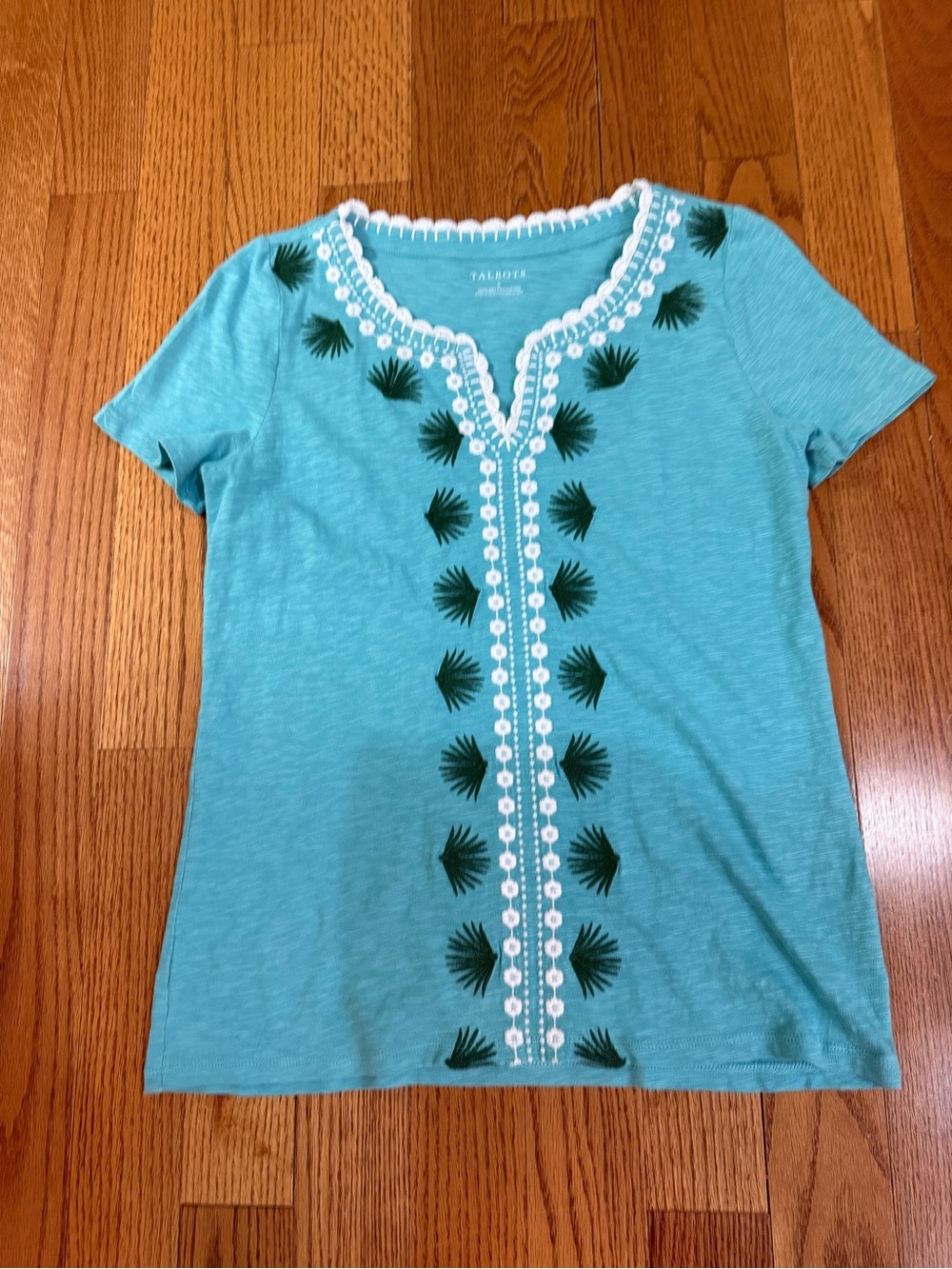 Talbots Turquoise Short-Sleeve Tee with White Trim and Green Embroidery sz s